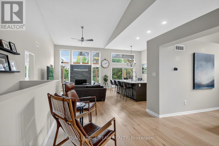 29219496/128-chenoa-way/stonebridge/ottawa/ontario/K2J0M2_13