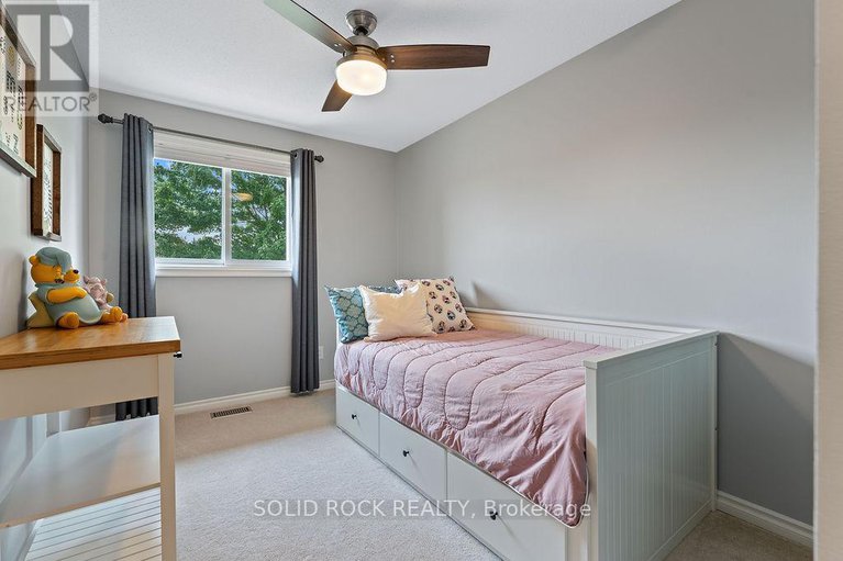 28618076/33-benlark-road/on-the-green/ottawa/ontario/K2J2L5_28