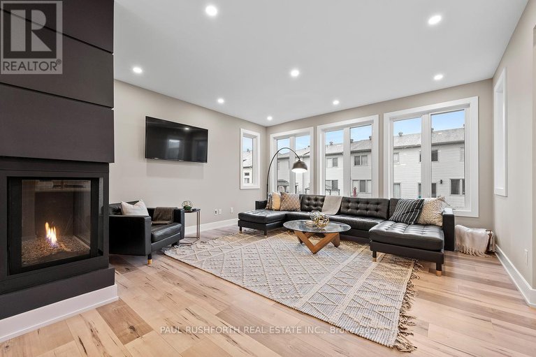 29071484/123-chandelle-private/carp/ottawa/ontario/K0A1L0_12