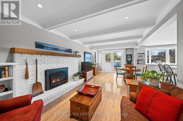 29466155/1304-fairway-drive/manotick-south-to-roger-stevens/ottawa/ontario/K4M1B3_16