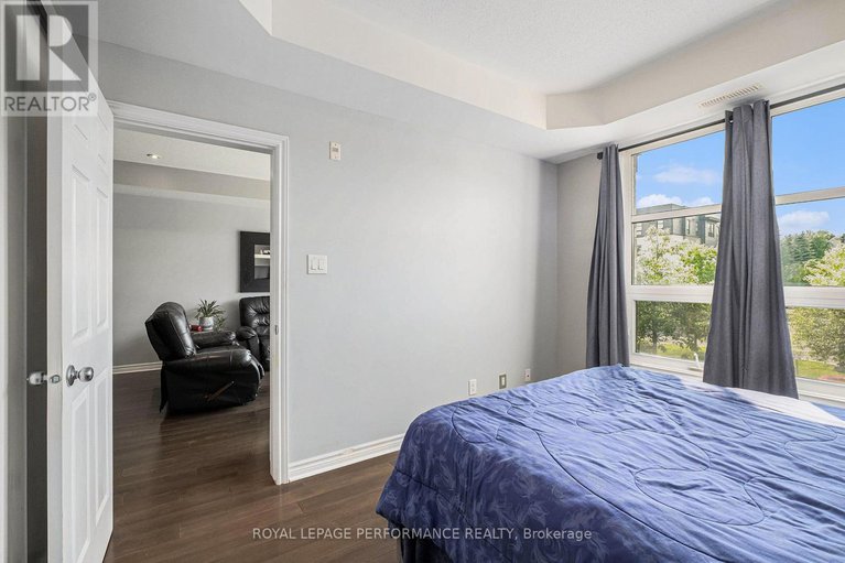 28485160/203-140-montblanc-pvt/convent-glen-north/ottawa/ontario/K1C0B3_18