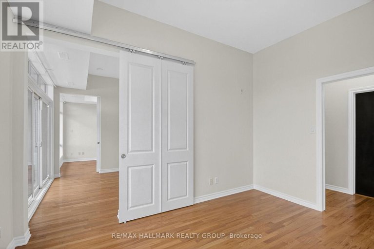 29320653/210-682-churchill-avenue-n/laurentianview/ottawa/ontario/K1Z5G5_13