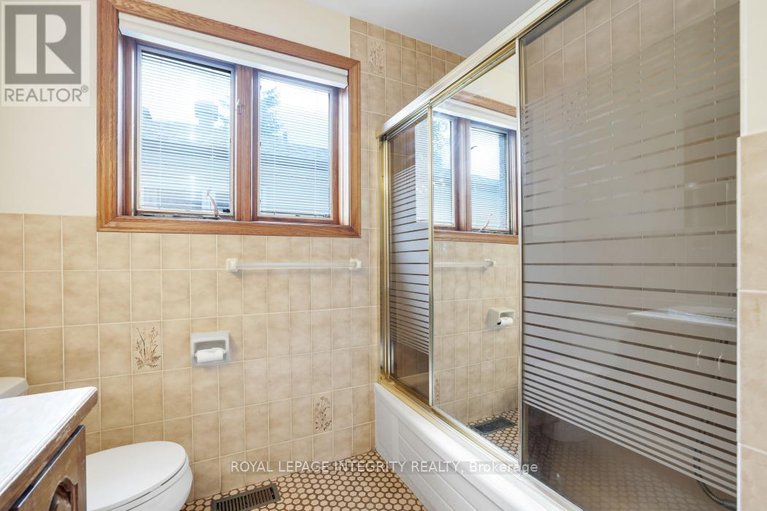 28932150/2291-courtice-avenue-e/alta-vista/ottawa/ontario/K1H7G7_27