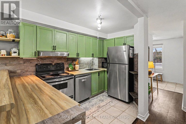 29388557/a-6704-jeanne-darc-boulevard/convent-glen-north/ottawa/ontario/K1C6E9_16