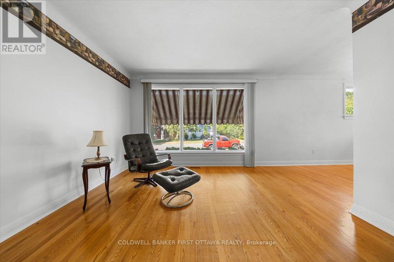 28744577/2146-rushton-road/mckellar-heightsglabar-park/ottawa/ontario/K2A1N7_4