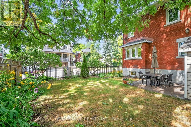 28768922/65-bristol-avenue/old-ottawa-southrideau-gardens/ottawa/ontario/K1S1P8_6