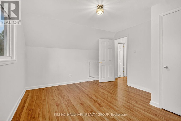 29033403/2042-tilson-street/elmvale-acres/ottawa/ontario/K1G2M7_20