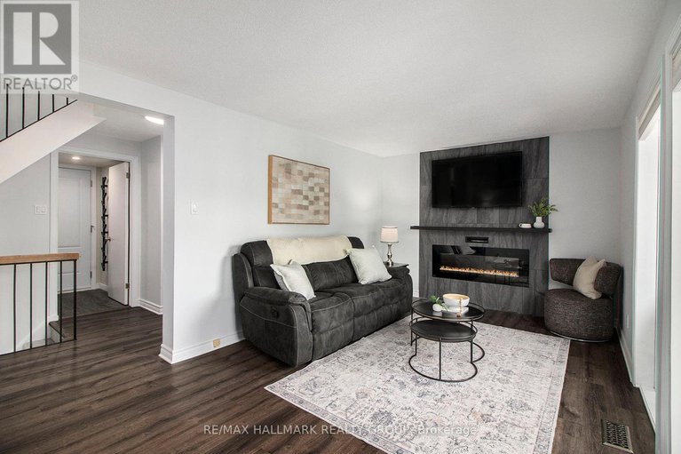28994507/1118-chateau-crescent/orleans-wood/ottawa/ontario/K1C2E1_16
