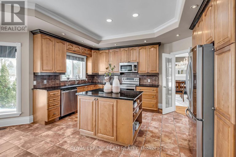 28078826/1345-potter-drive/manotick-village-manotick-estates/ottawa/ontario/K4M1C6_14
