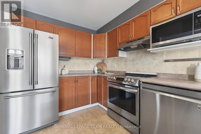 29446610/242-opus-street/emerald-meadowstrailwest/ottawa/ontario/K2S0J1_46