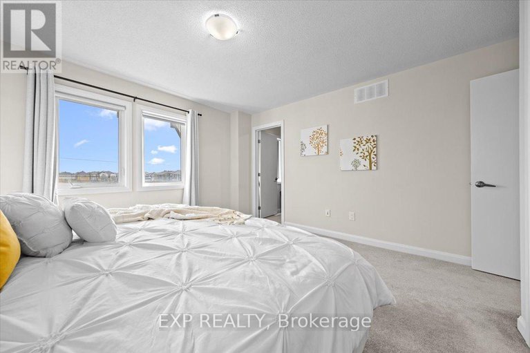 29026864/6347-perth-street/btwn-franktown-rd-fallowfield-rd/ottawa/ontario/K0A2Z0_18