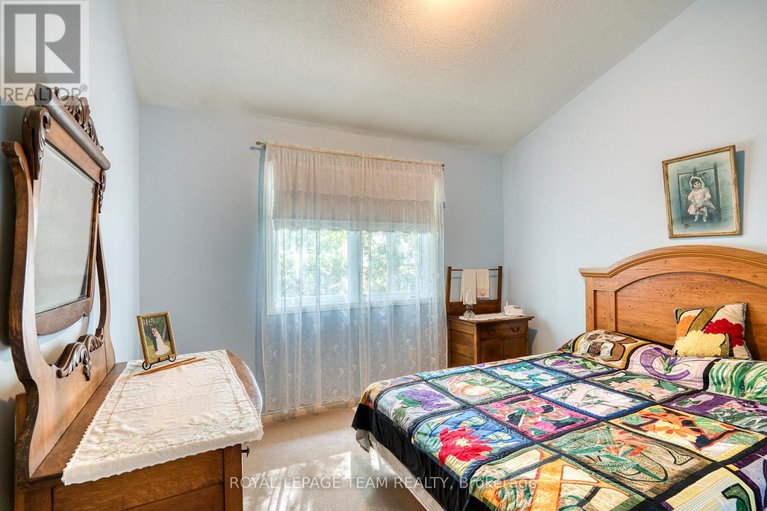 28843346/73-harold-street/almonte/mississippi-mills/ontario/K0A1A0_18