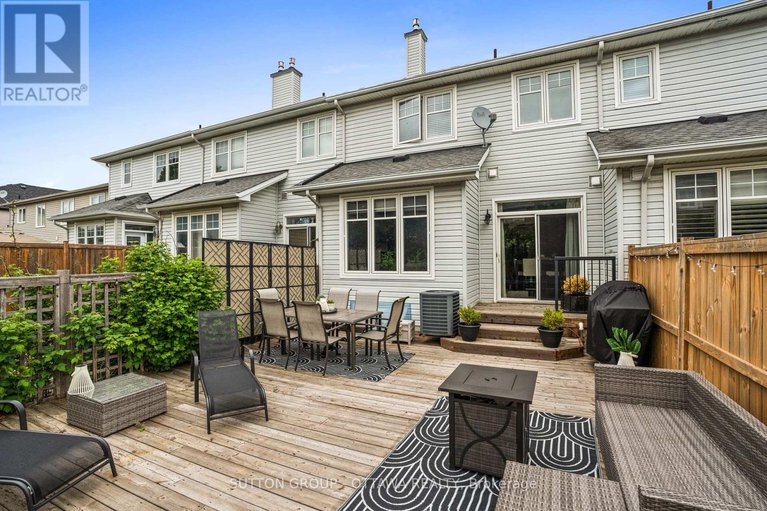 28401647/324-horseshoe-crescent-e/stittsville-north/ottawa/ontario/K2S0B6_25