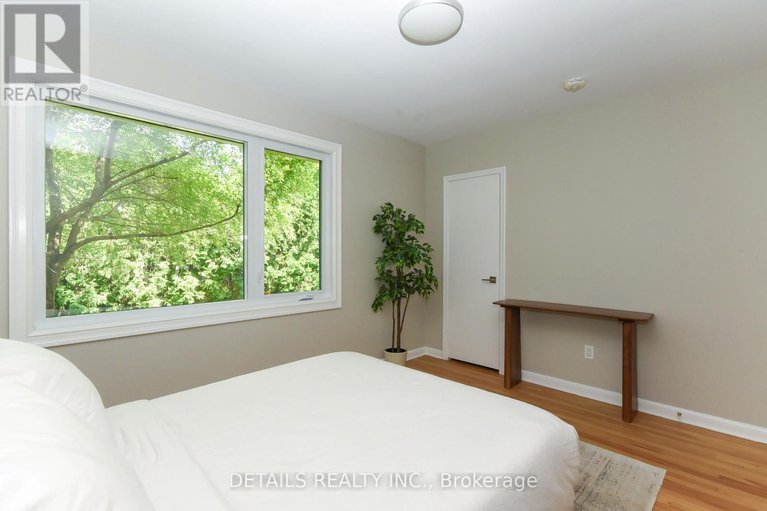 28587283/1300-field-street/bel-air-park/ottawa/ontario/K2C2R3_12