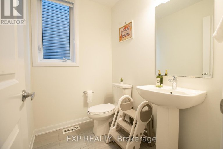 29187659/137-maynooth-court/half-moon-bay/ottawa/ontario/K2J6Y4_11