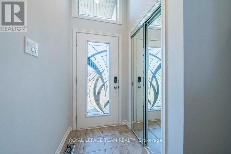 28849103/1448-hemlock-road/cfb-rockcliffe-and-area/ottawa/ontario/K1K4Z8_2