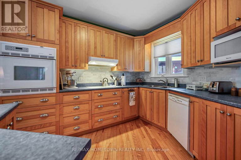 29100427/1219-county-road-2-road/augusta-twp/augusta/ontario/K6V5T1_16