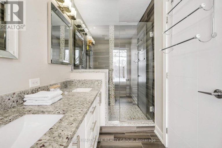 29303605/1111-north-river-road/overbrook/ottawa/ontario/K1K3W2_27