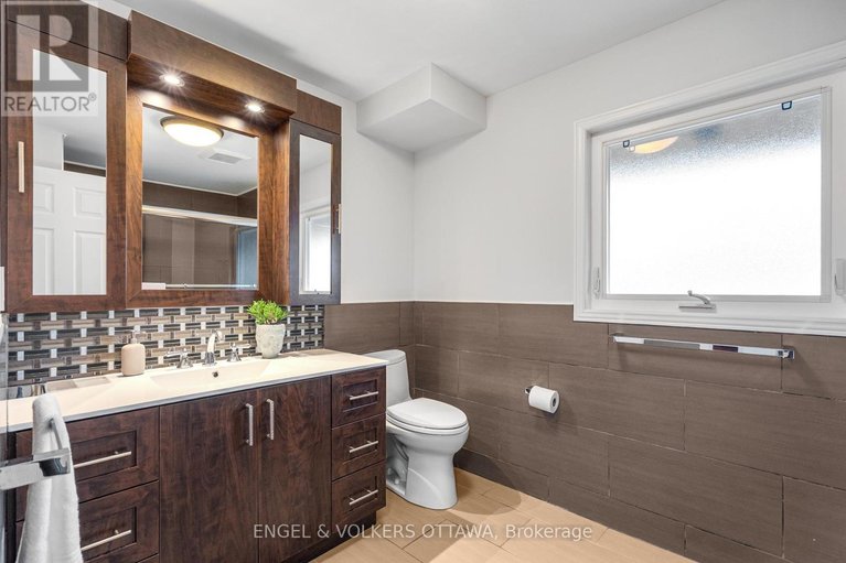 29612922/2173-beaumont-road/playfair-park/ottawa/ontario/K1H5V2_20