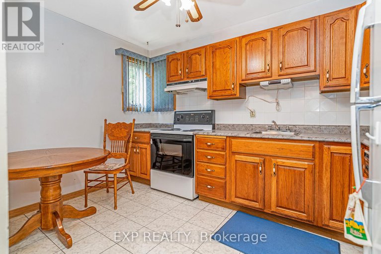 28703250/11-3111-quail-drive/sawmill-creektimbermill/ottawa/ontario/K1T1T9_8