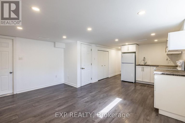 28561738/35-withrow-avenue/meadowlandsst-claire-gardens/ottawa/ontario/K2G2H7_19