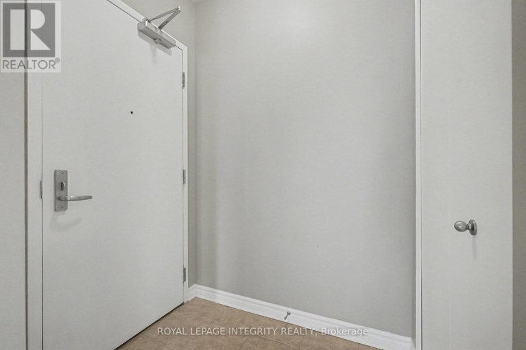 29183418/205-70-landry-street/vanier/ottawa/ontario/K1L0A8_2