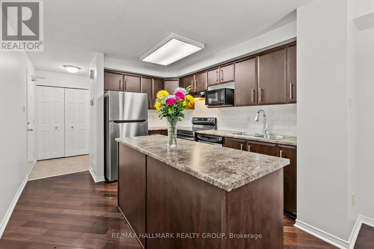 28679304/235-keltie-private/longfields/ottawa/ontario/K2J0A3_7