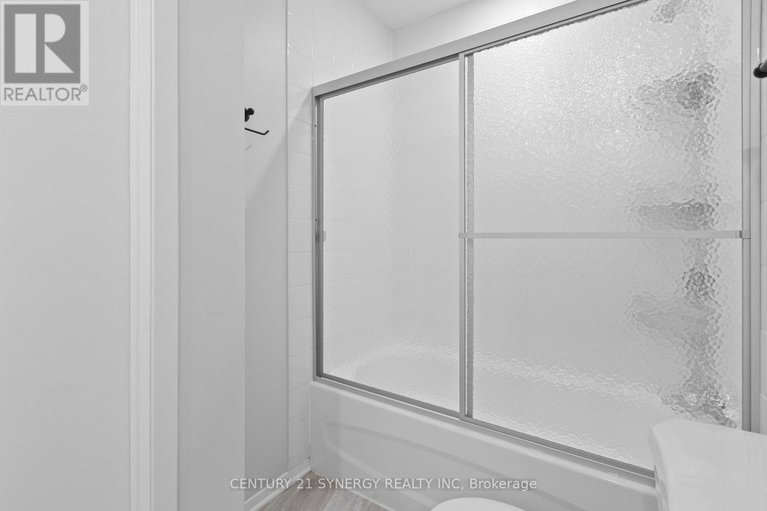 29413275/22-1963-fairglen-mews/blackburn-hamlet-south/ottawa/ontario/K1B5A5_23