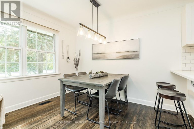 28584277/1-porter-street/stittsville-south/ottawa/ontario/K2S1P8_14