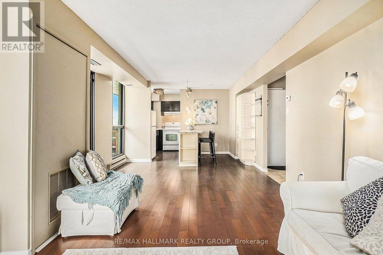 29460137/1102-200-bay-street/ottawa-centre/ottawa/ontario/K1R7W8_7