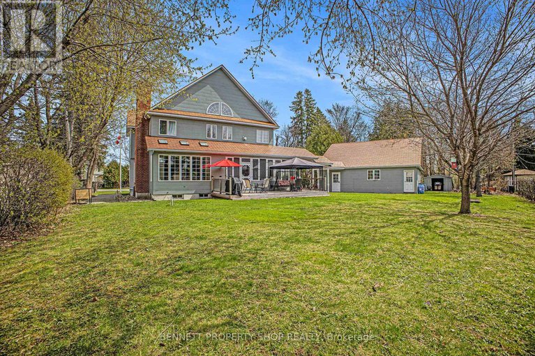 28600235/22-ashwood-crescent/meadowlandscrestview/ottawa/ontario/K2G2S8_39