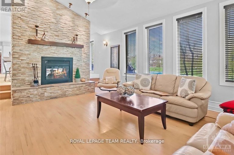 29069392/1105-cindy-hill-crescent/manotick-long-island-nicholls-island/ottawa/ontario/K4M1E8_17