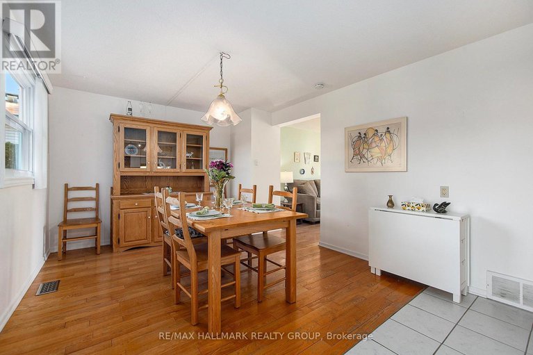 29079645/1570-payette-drive/bilberry-creekqueenswood-heights/ottawa/ontario/K1E1S9_13