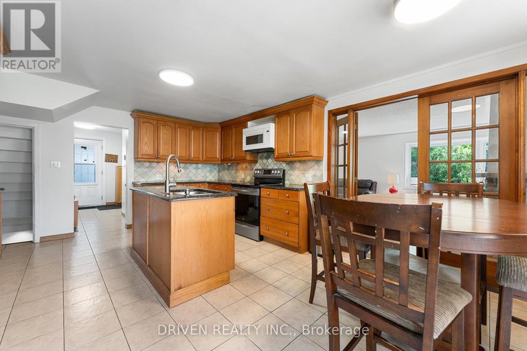 28639886/876-pinecrest-road/fairfield-heights/ottawa/ontario/K2B6B2_7
