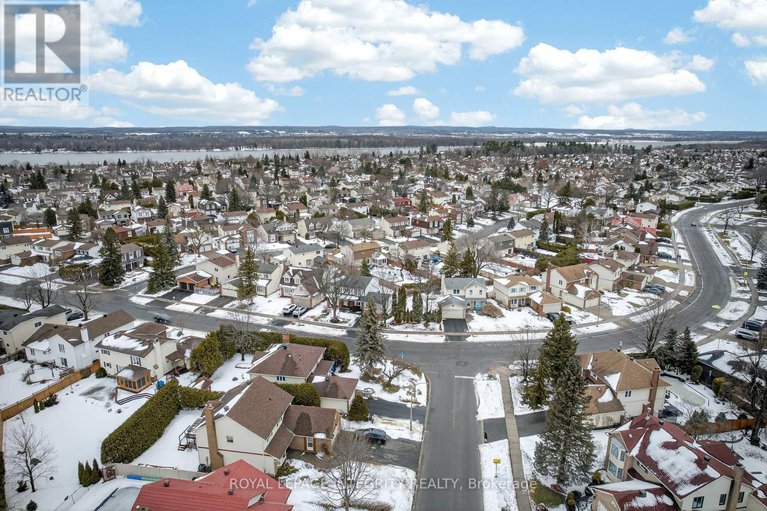 29488935/6020-vineyard-drive/convent-glen/ottawa/ontario/K1C2M5_29