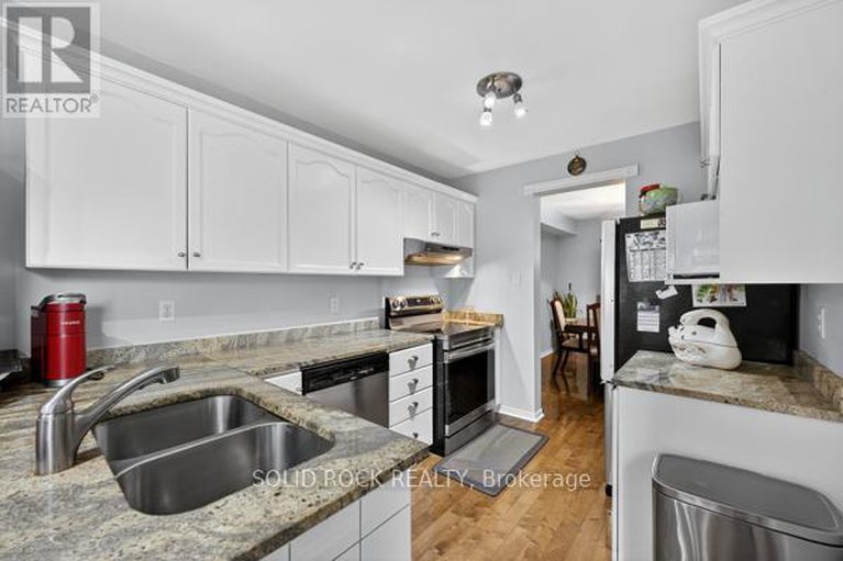 29078373/23-oriska-way-n/longfields/ottawa/ontario/K2J4N7_8