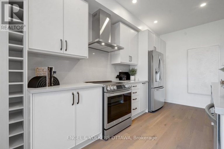 29008801/2006-allegrini-terrace/emerald-meadowstrailwest/ottawa/ontario/K2S2S7_18