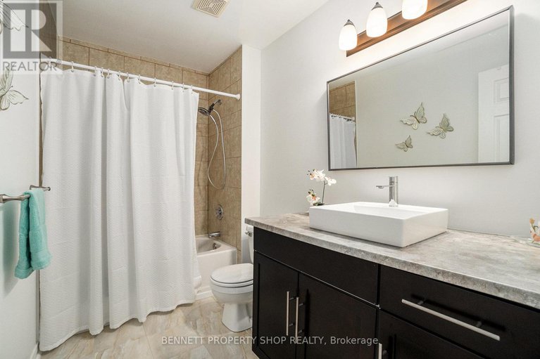 28847386/43-roblyn-way/barrhaven-east/ottawa/ontario/K2G5Z5_14