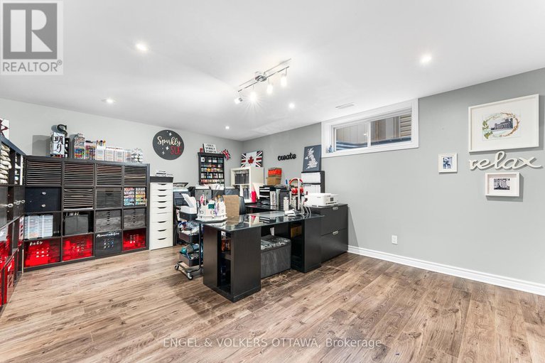 28911455/22-friendly-crescent/stittsville-south/ottawa/ontario/K2S2B6_40