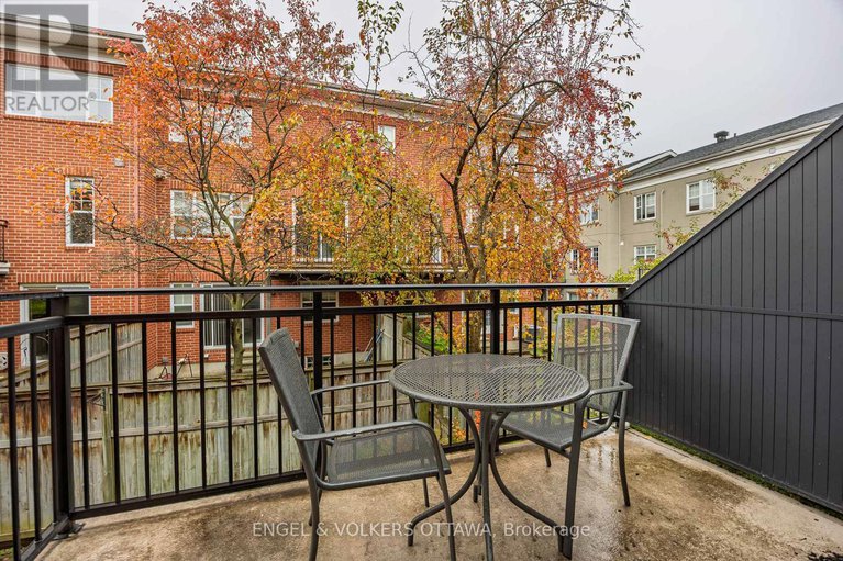 29030963/277-mart-circle/manor-park/ottawa/ontario/K1K4W2_39