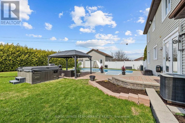 29639798/434-lemay-street/clarencerockland-twp/clarence-rockland/ontario/K0A1N0_12