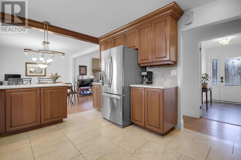 28129909/2313-edward-kidd-crescent/north-gower/ottawa/ontario/K0A2T0_9