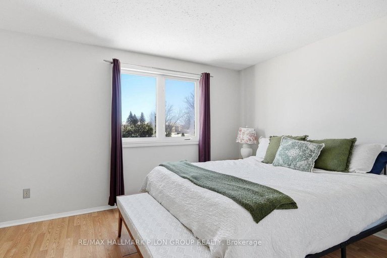 29358696/1853-brousseau-crescent/chateauneuf/ottawa/ontario/K1C2Y5_10