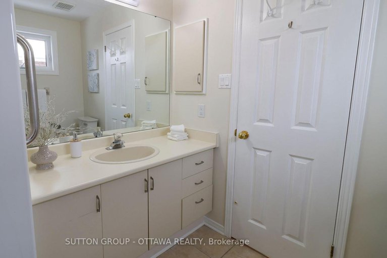 29414751/50-grand-cedar-court-e/stittsville-central/ottawa/ontario/K2S1G5_22