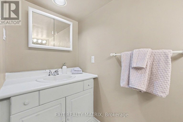 29667143/1583-sunview-drive/orleanssunridge/ottawa/ontario/K1C5A6_29