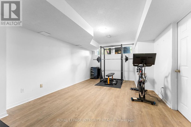28929177/5-banchory-crescent/morgans-grantsouth-march/ottawa/ontario/K2K2V4_26