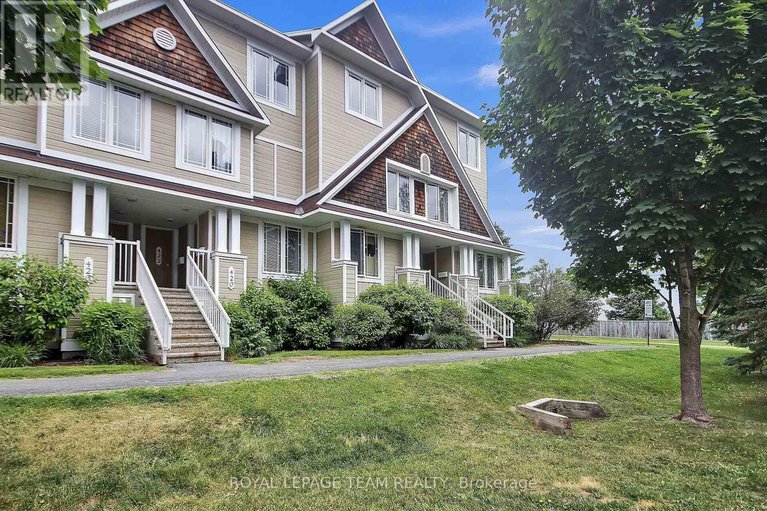 28522795/16-414-hillsboro-private/emerald-meadowstrailwest/ottawa/ontario/K2M3A8_1