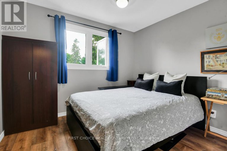 28184849/44-oberon-street/westcliffe-estates/ottawa/ontario/K2H7X8_21