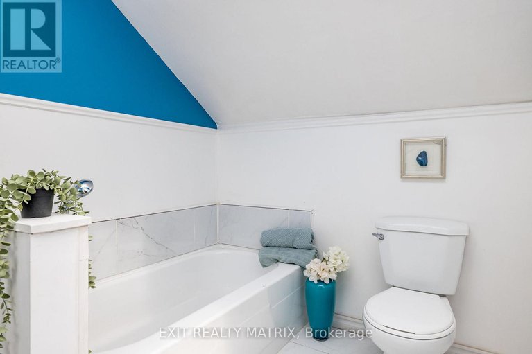 29086083/107-george-street/lanark-highlands-lanark-village/lanark-highlands/ontario/K0G1K0_39