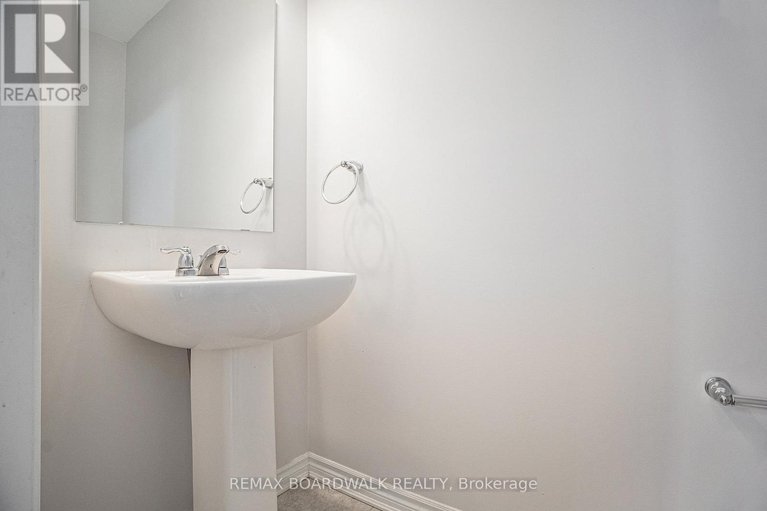 29629041/628-monardia-way/avalon-west/ottawa/ontario/K4A1C8_9